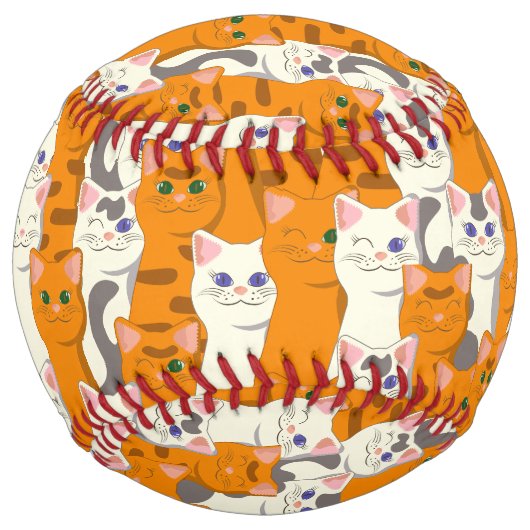 白猫と生姜の猫が緑の目を青く描く ソフトボール (正面)