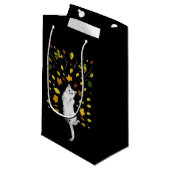 白猫と紅葉イラストレーション スモールペーパーバッグ (正面アングル)