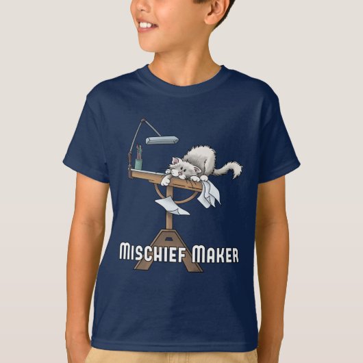 白猫のいたずら好きTシャツ Tシャツ (正面)