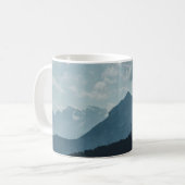 白空の下の山々 コーヒーマグカップ (正面左)