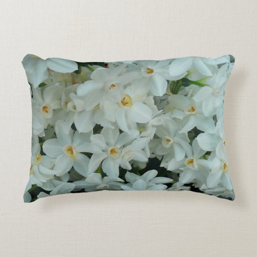 白紙水仙の繊細な白い花 アクセントクッション (正面)