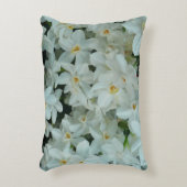 白紙水仙の繊細な白い花 アクセントクッション (正面(垂直))