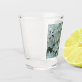 白紙水仙の繊細な白い花 ショットグラス (左)