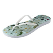 白紙水仙の繊細な白い花 ビーチサンダル (アングル)