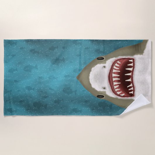 白素晴らしサメが魚の頭おもしろい海海を攻撃 ビーチタオル (正面)