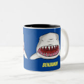 白素晴らしサメ平均イラストレーション ツートーンマグカップ (正面右)