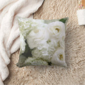 白紫陽花とランナキュラス クッション (ブランケット)