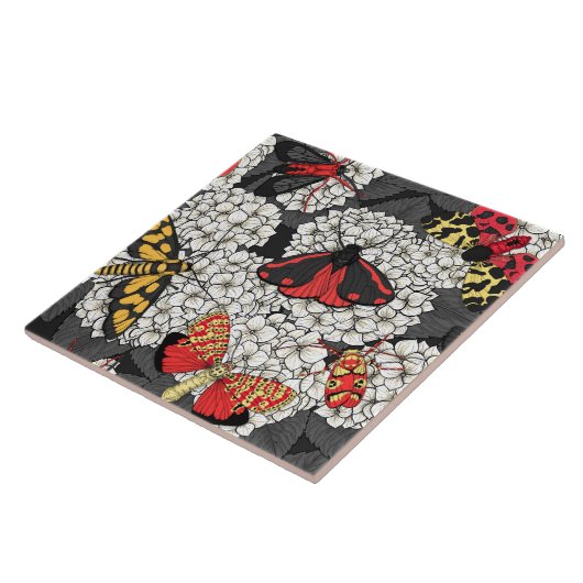 白紫陽花の蛾 タイル (側面)