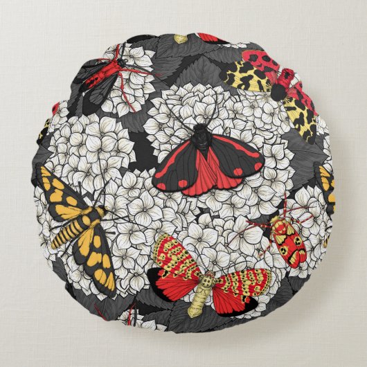 白紫陽花の蛾 ラウンドクッション (正面)