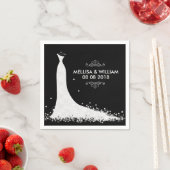 白結婚のドレスと黒の背景 スタンダードカクテルナプキン (インサイチュ)