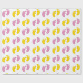 白色とピンクと黄色のベビー足 ラッピングペーパー (フラット)