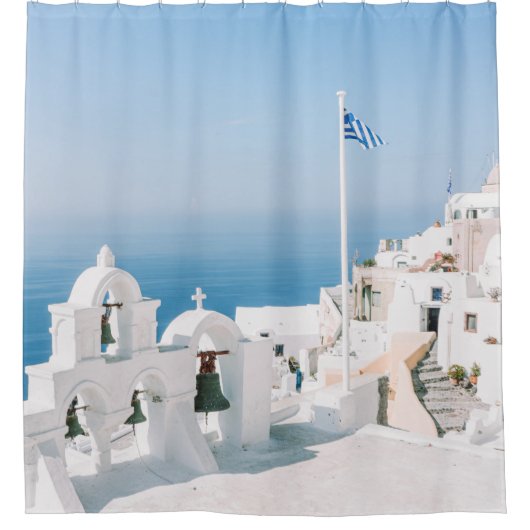 白色コンクリート建物の体近くの水  シャワーカーテン (正面)