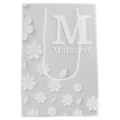 白色フローラエンボス名イニシャル パーソナライズされた ミディアムペーパーバッグ (裏面)