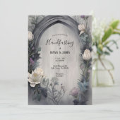 白色フローラ水彩色ゴシック異教の文字飾り 招待状 (スタンド正面)