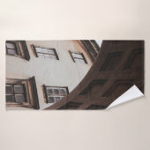 白色絵を描建物 バスタオル (バスタオル)