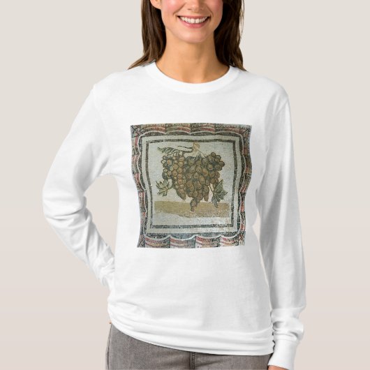 白葡萄の束、ローマのモザイク Tシャツ (正面)