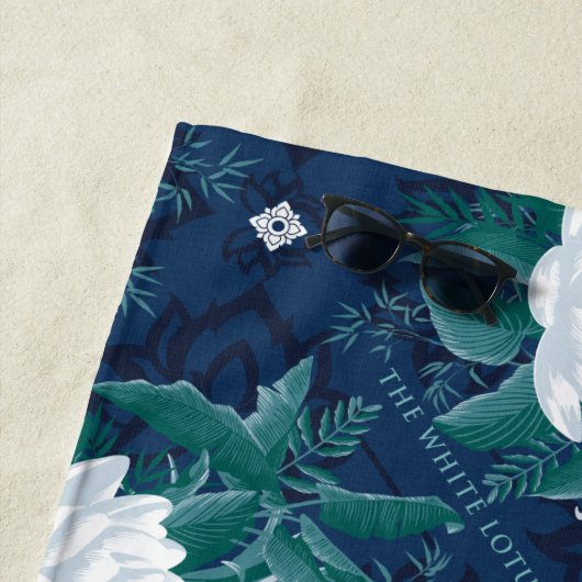 白蓮の深夜蓮の模様 ビーチタオル (インサイチュ)