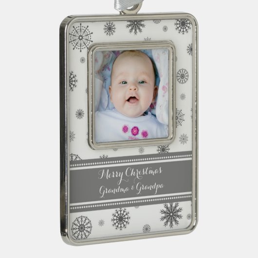 白雪の白雪祖父母クリスマスの飾り シルバープレートフレームオーナメント (右)