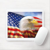 白頭鷲が付いている米国旗 マウスパッド (マウス)