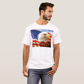 白頭鷲が付いている米国旗 Tシャツ (正面フル)