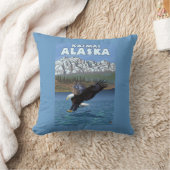 白頭鷲のダイビング- Katmai、アラスカ クッション (ブランケット)