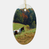 白馬と黒馬、秋の池 セラミックオーナメント (右)