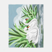 白鳥が水に浮かぶ フリースブランケット (正面)