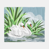 白鳥が水に浮かぶ フリースブランケット (正面(横))
