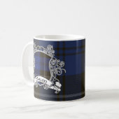 白鳥のタータンチェックの盾 コーヒーマグカップ (正面左)