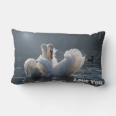 白鳥の愛 – ランバークッション (裏面)