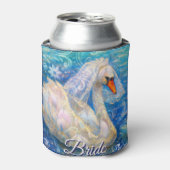 白鳥の花嫁w/ヴェールオンウォーターブルーパーソナライズされたホワイト 缶クーラー (缶正面)