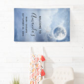 白鳥の赤ちゃん飛んでいるシャワーと美しい青空 横断幕 (インサイチュ)