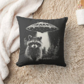 白黒おもしろい宇宙ラクーンUFO クッション (ブランケット)