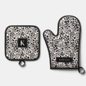 白黒かわいらしフローラモノグラム名 鍋つかみ&鍋敷きセット (正面)