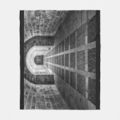 白黒での対称 フリースブランケット (正面)