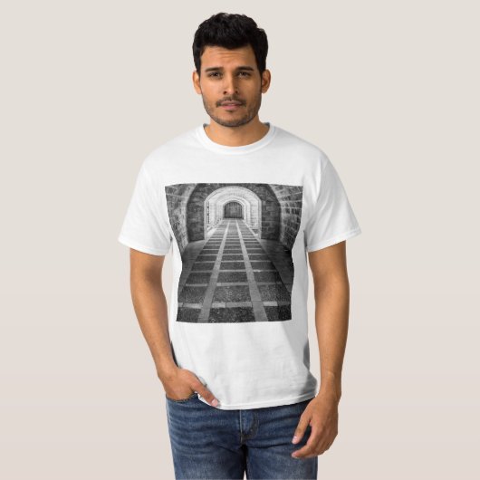 白黒での対称 Tシャツ (正面フル)