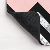 白黒とピンクシェブロン マウスパッド (コーナー)