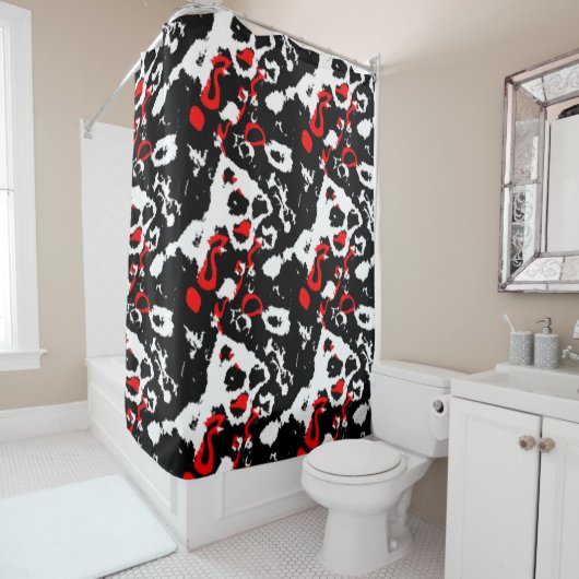 白黒と赤抽象芸術 シャワーカーテン (インサイチュ)