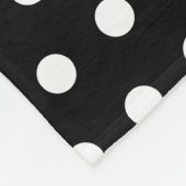 白黒に点と名前のイニシャル フリースブランケット (角)