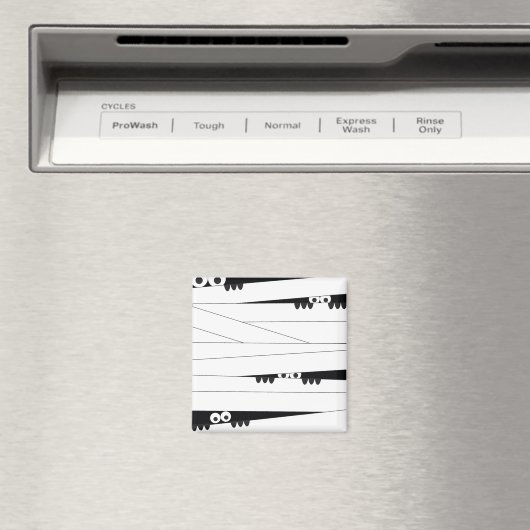 白黒のぞきミイラのハロウィンユーモア マグネット (インサイチュ (食洗機))