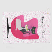 白黒のアトミックな猫が椅子に座るピンクのドット ゴルフタオル (横)