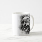白黒のアメリカ国旗ハクトウワシ コーヒーマグカップ (正面右)