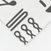 白黒のエジプトの象形文字 フリースブランケット (角)