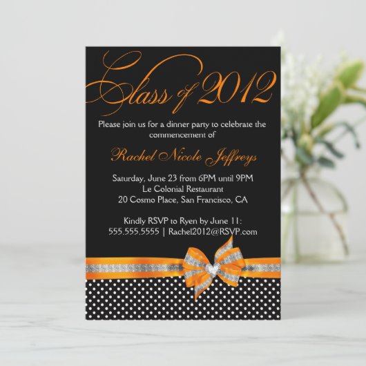 白黒のオレンジ水玉模様の卒業の招待状 招待状 (スタンド正面)