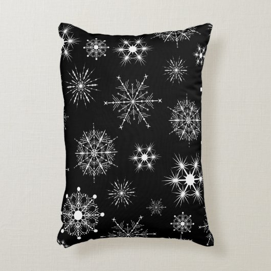 白黒のクリスマスの雪の模様 アクセントクッション (正面(垂直))