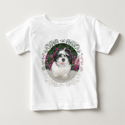 白黒のシーズー保護犬の子犬 ベビーTシャツ (正面)