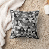 白黒のジオメトリ三角形パターン クッション (ブランケット)