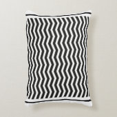 白黒のジグザグ模様 アクセントクッション (正面(垂直))