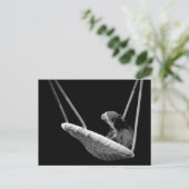 白黒のスイングに耐える ポストカード (スタンド正面)