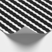 白黒のストライプ ラッピングペーパー (角)
